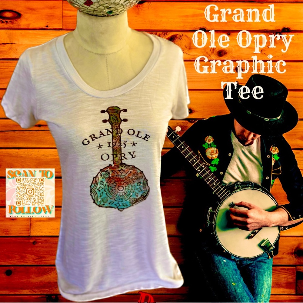 GRAND OLE OPRY BANJO GRAPHIC TEE - Picture 1 of 7